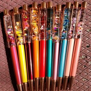 Floating glitter pen.